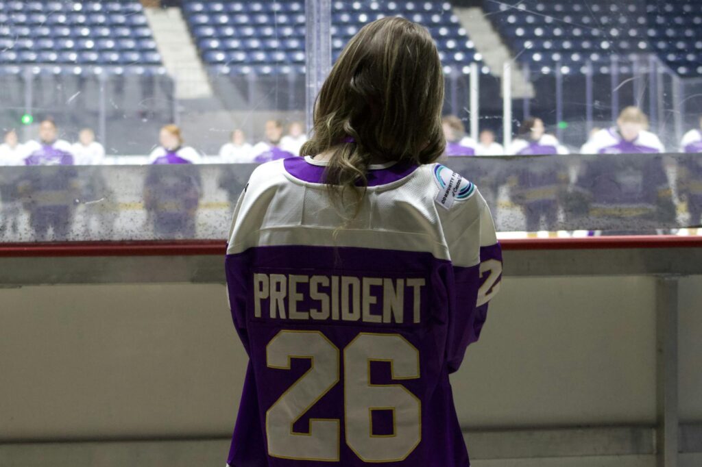 Wesleyan packs out Coliseum in women’s hockey opener against Georgia Southern – Wesleyan packs out Coliseum in women's hockey opener against Georgia