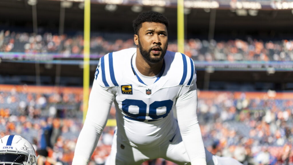 49ers agree to acquire DeForest Buckner from Colts 49ers agree to acquire DeForest Buckner from Colts