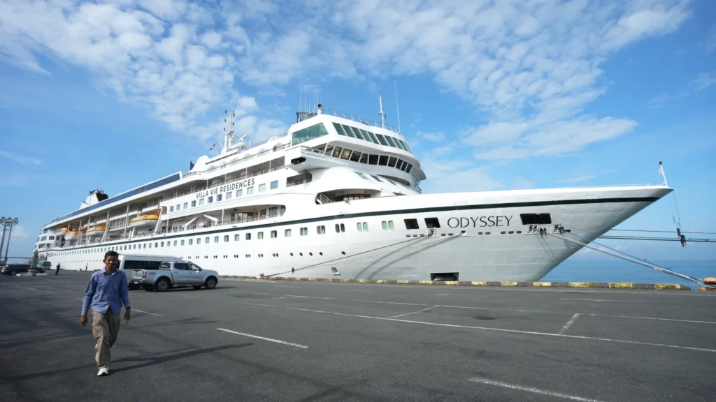 A U.S. cruise ship suspends a voyage due to fuel