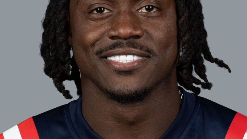 A.J. Brown (knee) absent from practice Friday