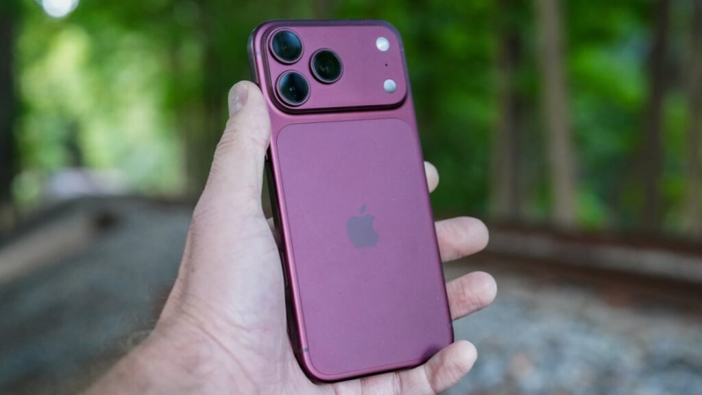 Apple Confirms AT&T iPhone 18 Pro Max Problems. You Might