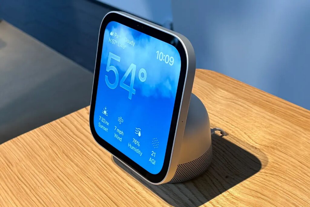 Apple’s New HomeView Is an Apple Watch Jammed Into an