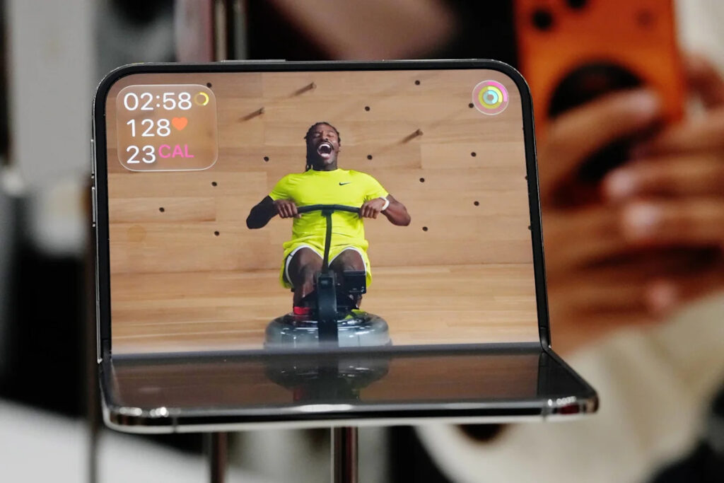 Billionaire predicts ‘unhinged’ future for iPhone Duo Billionaire predicts 'unhinged' future for iPhone Duo