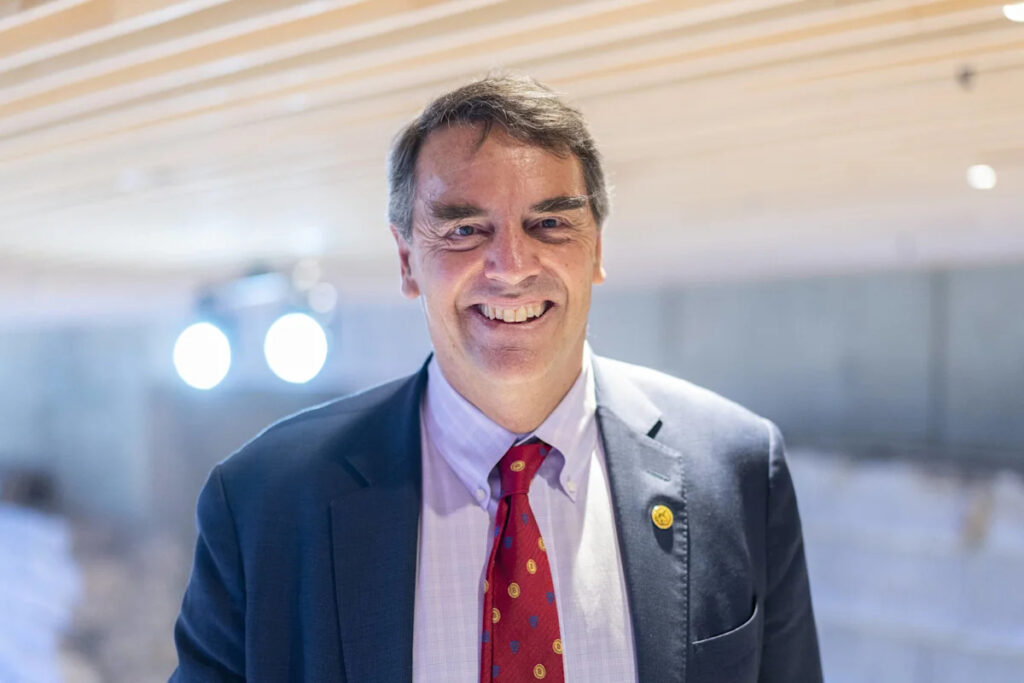 Bitcoin warning: Billionaire says dollar holders could be left behind Bitcoin warning: Billionaire says dollar holders could be left behind