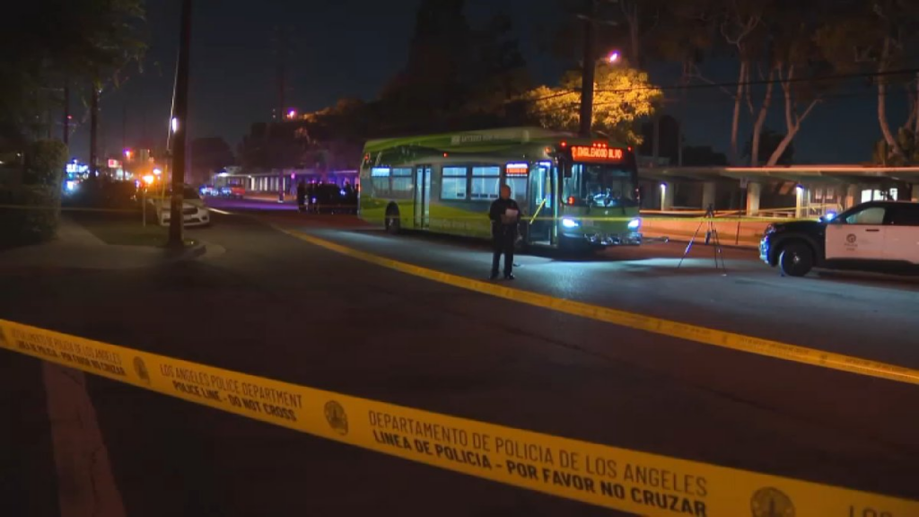 Bus driver fatally shot by passenger in Mar Vista, police say – NBC Los Angeles Bus driver fatally shot by passenger in Mar Vista, police