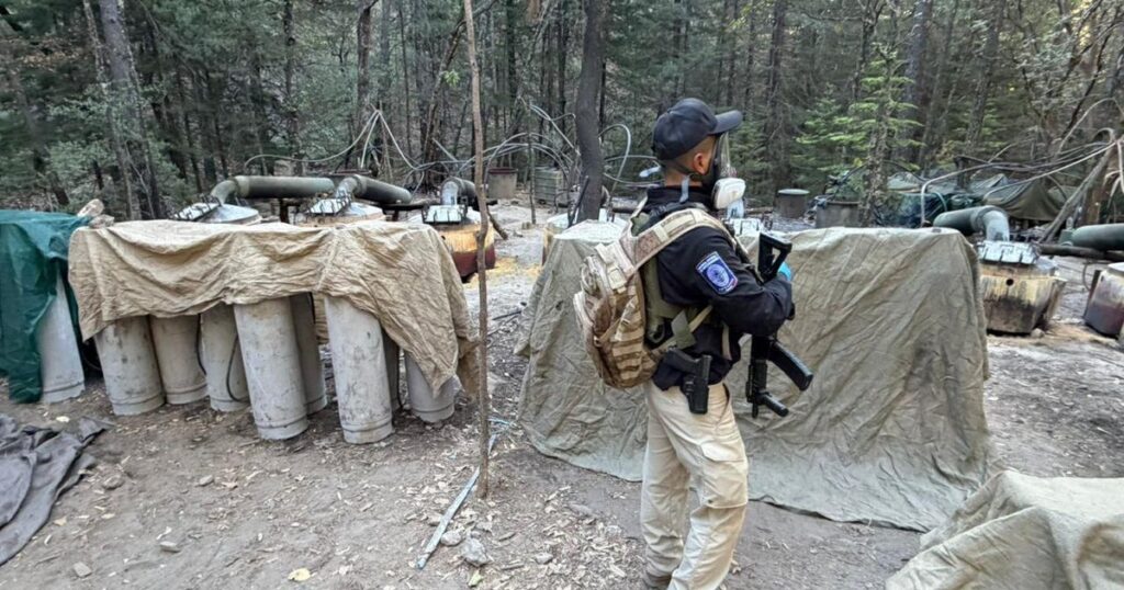 Deaths of 2 CIA agents in Mexico lead to treason charges against former state attorney general Deaths of 2 CIA agents in Mexico lead to treason