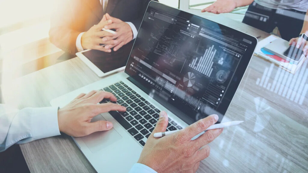 Did IREN’s Pivot From Bitcoin Mining to AI Cloud Deals