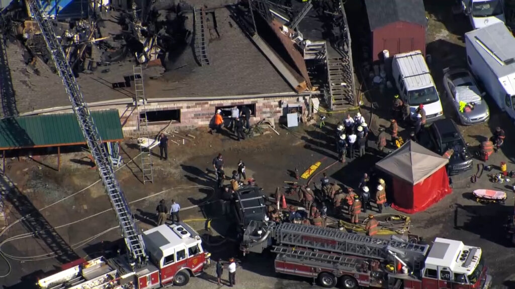 Firefighter killed in fire that tore through building in southeast