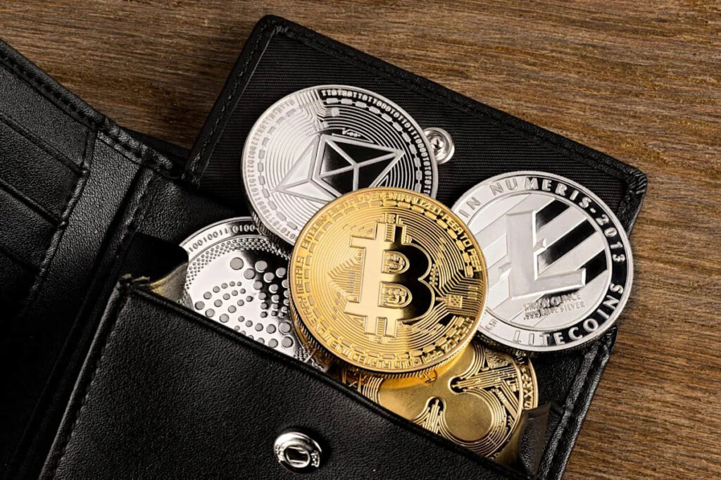 In March 2020 a Wallet Received 4,582 Bitcoin Worth $40.8 Million, Days Before the Covid Crash. Six and a Half Years Later It Moved Them Out, Worth $377 Million. In March 2020 a Wallet Received 4,582 Bitcoin Worth $40.8