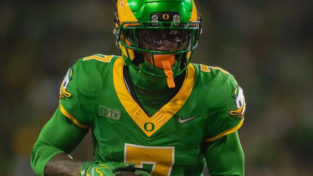 Oregon Ducks player Evan Stewart arrested on DUII charge in
