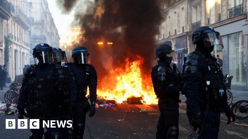 Paris extends curfew as Marseille and Lyon ban protests after riots – BBC Paris extends curfew as Marseille and Lyon ban protests after