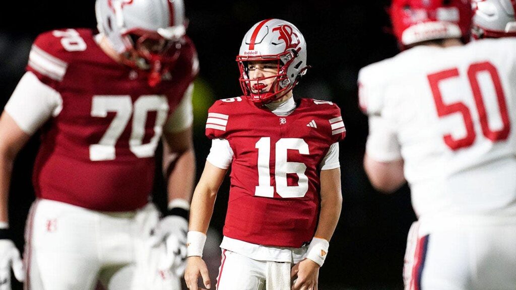 Peyton Manning’s freshman son gets rocked, but fans are more stunned at all the scholarship offers Peyton Manning's freshman son gets rocked, but fans are more