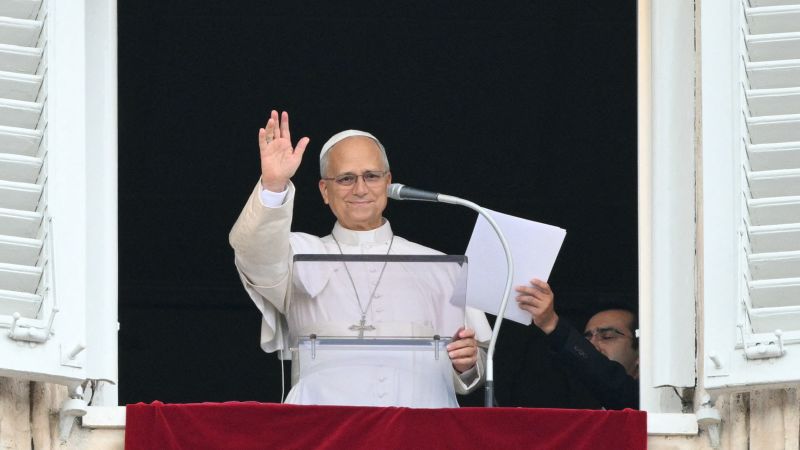 Pope Leo leads Sunday prayers in first major public appearance since lung cancer surgery Pope Leo leads Sunday prayers in first major public appearance
