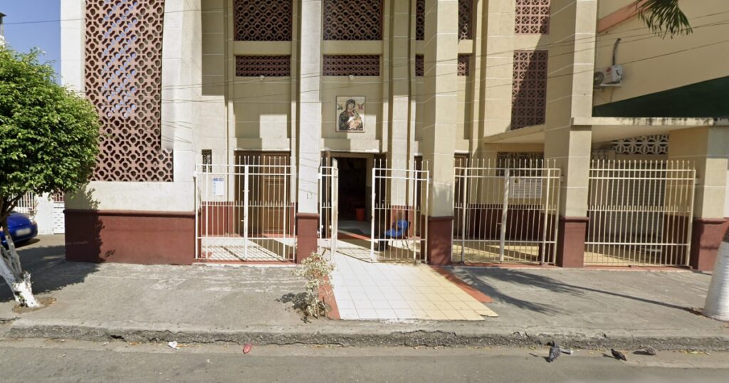 Priest in Ecuador dies after crucifix falls on him during