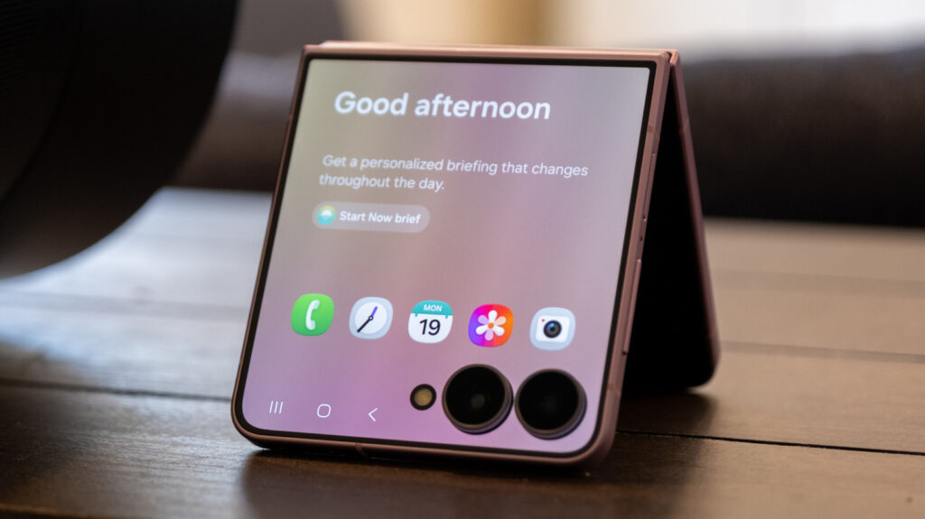 Samsung Galaxy Z Flip 8 Review: Iteration Overshadowed By Innovation