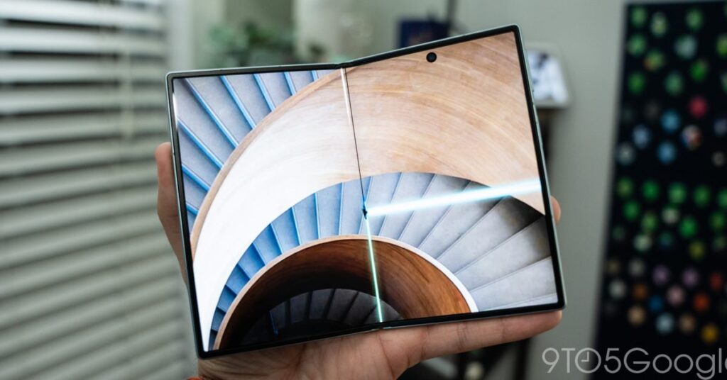 Samsung mocks iPhone Duo 'crackgate' in Galaxy Z Fold