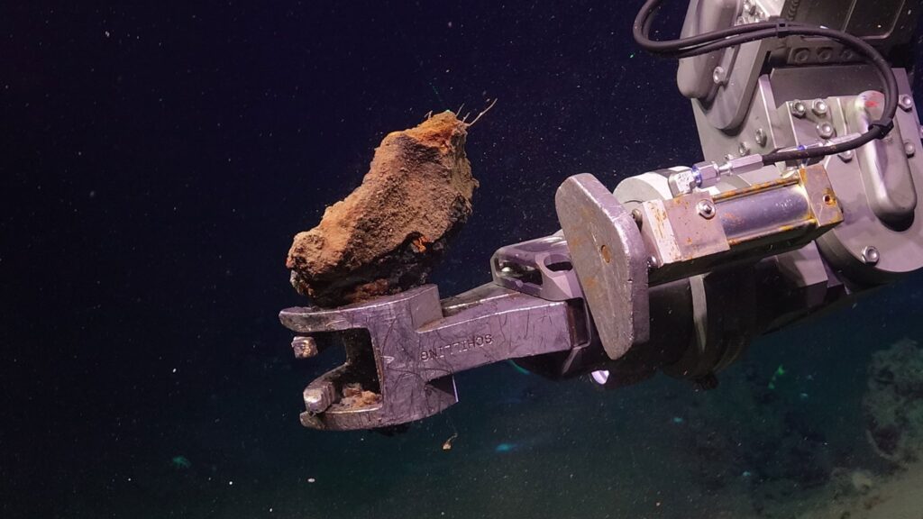 Scientists Collected Deep Sea Rocks. They Spontaneously Caught Fire in The