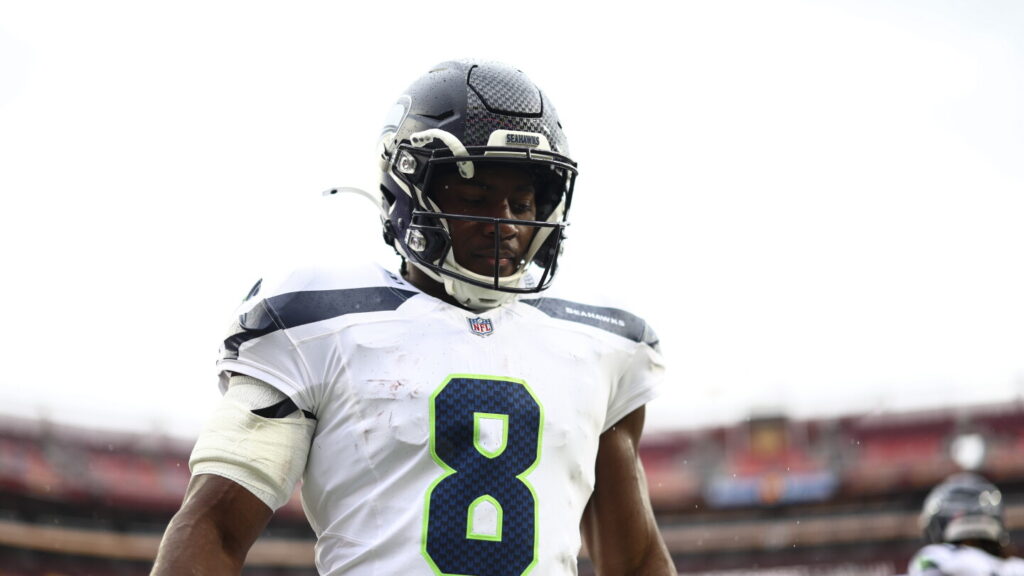 Seahawks place RB Jadarian Price on IR Seahawks place RB Jadarian Price on IR