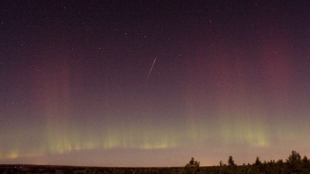 The Draconid meteor shower peaks on Oct. 8 before bedtime. Here’s how to see it The Draconid meteor shower peaks on Oct. 8 before bedtime.