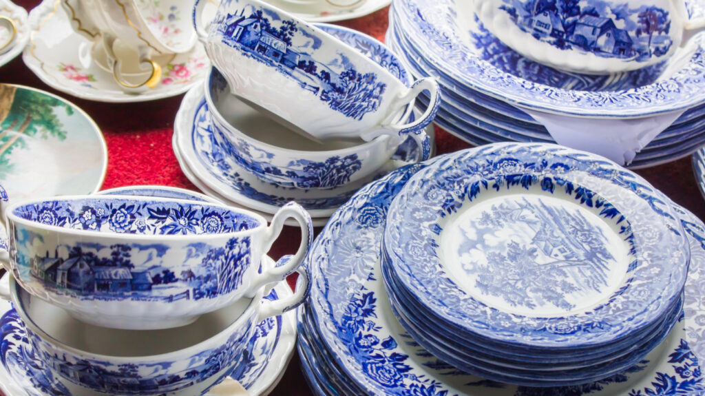 The Formal Vintage Dishware You Should Never Pass Up When Thrifting The Formal Vintage Dishware You Should Never Pass Up When