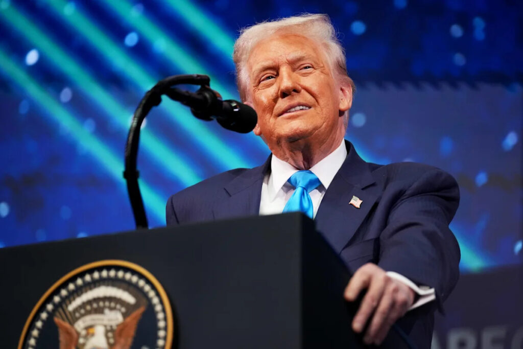 Trump buys surging stocks, dumps Coinbase