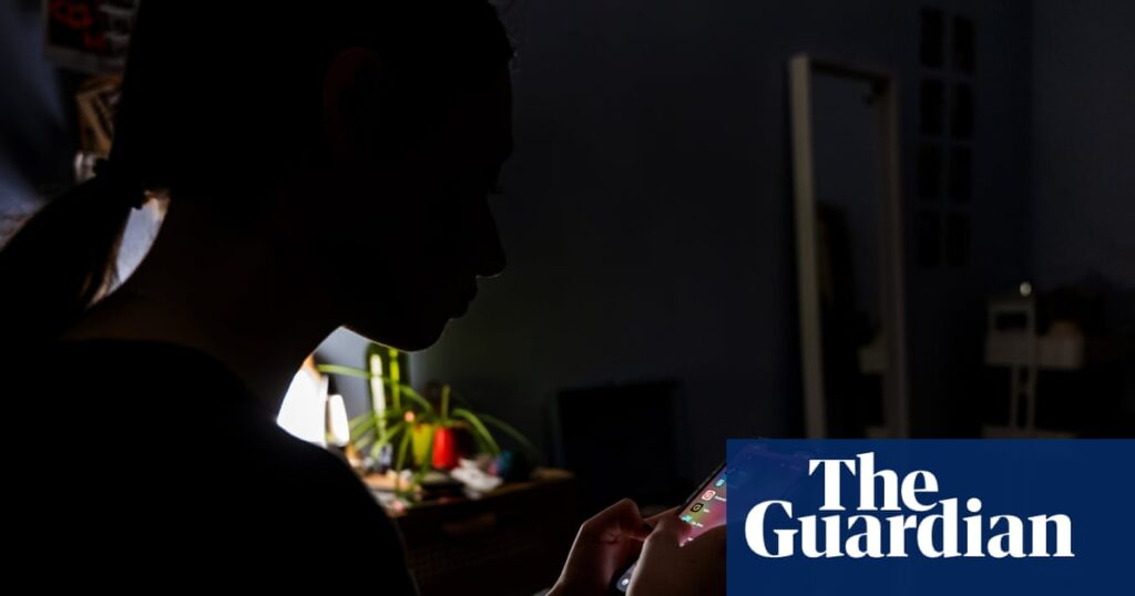 US teens can access ‘nudify’ apps despite Apple and Google’s