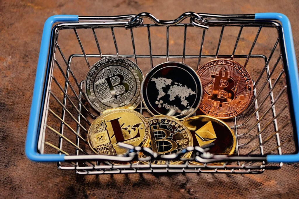 We Asked AI Which Coin Will Finish October on Top: XRP, Solana, Hyperliquid, or NEAR We Asked AI Which Coin Will Finish October on Top: